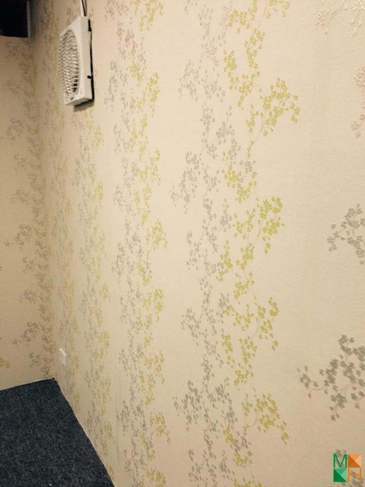 thi-cong-giay-dan-tuong-san-giao-dich-vinhome (11)